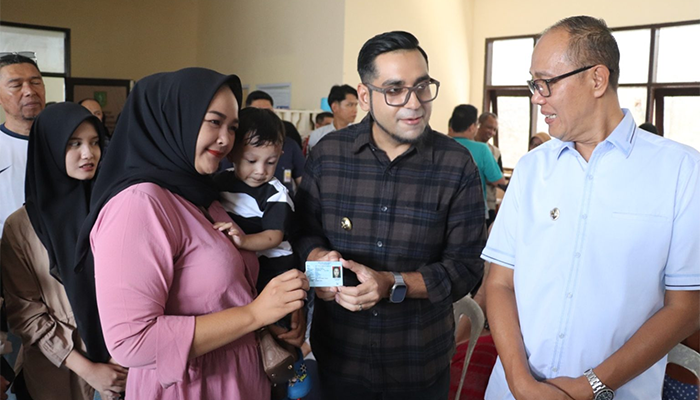 Tingkatkan Layanan, Disdukcapil Kota Sukabumi Gaungkan Si Jempol