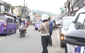 jalur utama Sukabumi, terutama di Jalan Siliwangi yang berada dekat dengan Pasar Cibadak, diprediksi akan dipadati kendaraan.