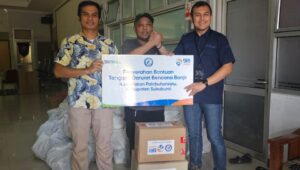 BRI Kanca Cibadak Salurkan Bantuan CSR Kepada Warga Terdampak Banjir Sukabumi