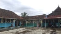 Dua Atap Bangunan SDN Nyenang Nagrak Sukabumi Ambruk