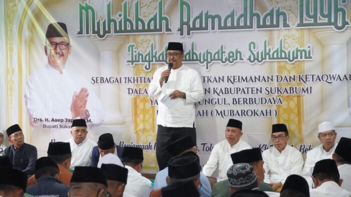 Bupati Sukabumi Asep Japar