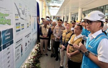 Menteri ESDM Kunjungi SPKLU di Banten