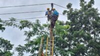 Pasca Banjir, PLN Sukabumi Pulihkan Kelistrikan 100 persen