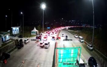 kemacetan mulai terjadi di Exit Tol Bogor-Ciawi-Sukabumi (Bocimi), khususnya di ruas Parungkuda, pada Senin sore (31/03/2025).