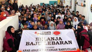 Sehati Gerak Bersama di Sukabumi dan Cianjur, Bahagiakan 304 Anak Yatim dengan Belanja Baju Lebaran