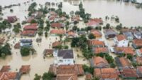 Ratusan Rumah di 2 Desa di Karawang Masih Terendam Banjir