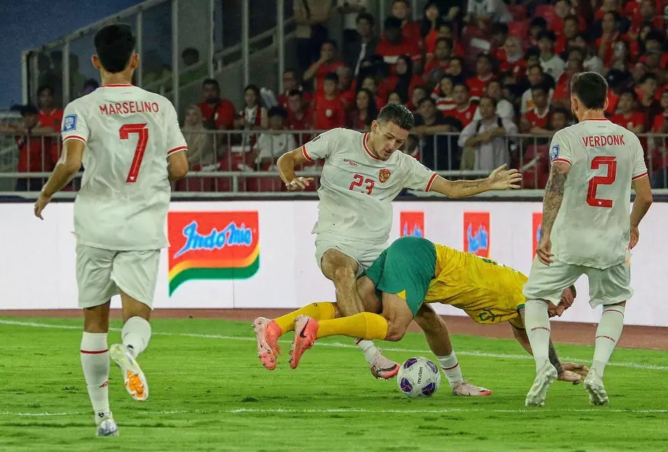 Timnas Indonesia memiliki komposisi pemain yang lebih muda dengan rata-rata usia 25,5 tahun. Bahkan terdapat 10 nama yang memiliki usia dari 20 sampai 23 tahun