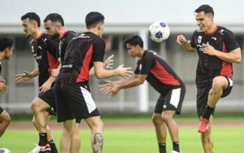 Timnas Indonesia melakukan latihan jelang pertandingan Kualifikasi Piala Dunia 2026 di Stadion Madya, komplek GBK, Senayan, Sabtu (22/3/2025).