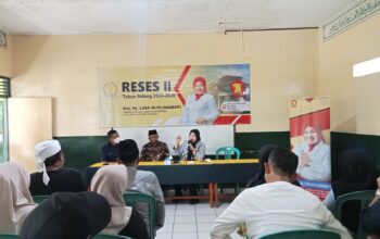 Anggota Dewan Perwakilan Rakyat Daerah (DPRD) Provinsi Jawa Barat Fraksi Gerindra, Dra. Hj. Lina Ruslinawati, kembali menggelar Reses ke II Tahun Sidang 2024-2025 di Desa Cisarua,