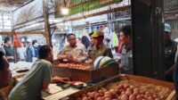 Disnak Kabupaten Sukabumi Pastikan Stok dan Harga Daging di Pasar Parungkuda Aman Hingga Lebaran