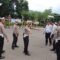 Kasatlantas saat pengecekan jalan bersama dishub Kabupaten Sukabumi.(FOTO : NANDI/ RADARSUKABUMI)