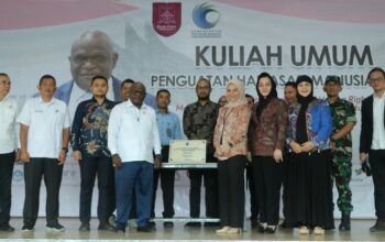 Menteri Hak Asasi Manusia (HAM) Republik Indonesia, Natalius Pigai, resmikan Pusat Studi Hukum dan HAM di Nusa Putra University pada Rabu (19/3).
