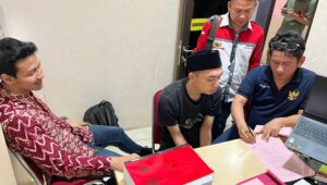 Terduga Korupsi Dana Desa, Sekdes Cikahuripan Kadudampit Diserahkan ke Polres Sukabumi Kota