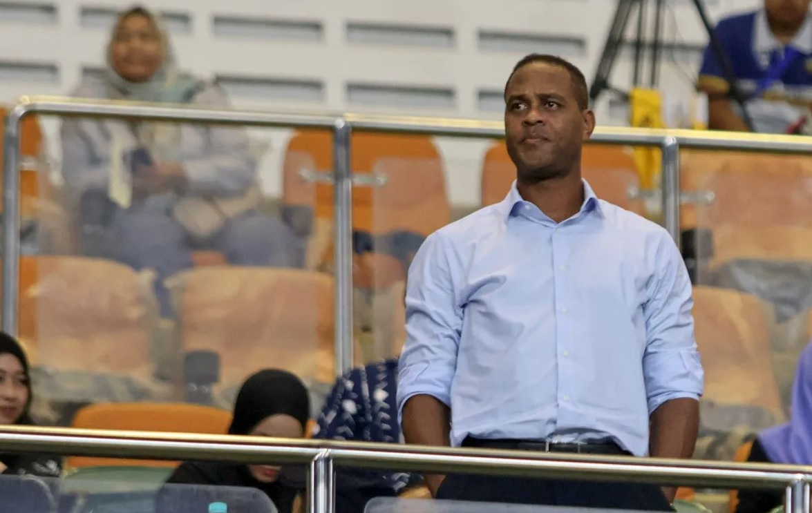 Pelatih Timnas Indonesia Patrick Kluivert menyaksikan langsung pertandingan BRI Liga 1 antara Dewa United melawan Persija Jakarta di Stadion Pakansari, Kabupaten Bogor, Jawa Barat, Sabtu (8/2/2025). 