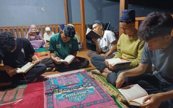 anak-anak di Panti Asuhan Bimasakti tetap merasakan kebersamaan melalui program Ramadhan Berdaya yang diinisiasi oleh tim pengasuh panti.