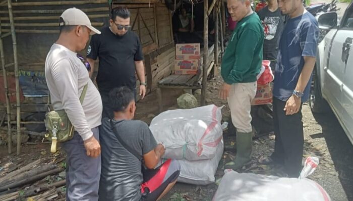 Wakil Ketua DPRD Sukabumi Salurkan Bantuan untuk Korban Banjir Bandang di Cidadap Simpenan