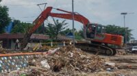 Alasan Jembatan di Atas Sungai Cipalabuan Dibongkar, Cegah Banjir Rutinan!