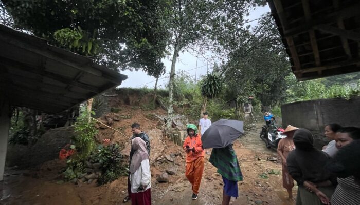 Waspada Sukabumi Berpotensi Longsor dan Banjir, 4 Rumah di Kadudampit Dilaporkan Terdampak
