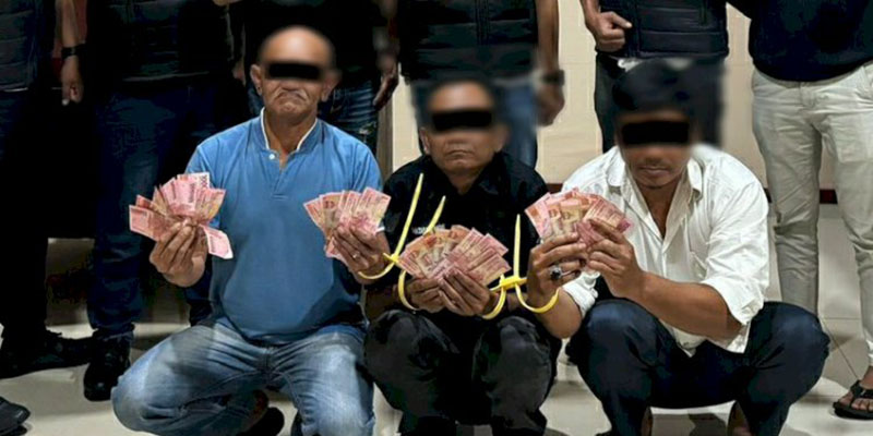 Tiga pria yang mengaku wartawan terduga pelaku pemerasan aparatur desa di Bener Meriah diamankan Polisi