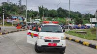 Di Exit Tol Bocimi Seksi III Parungkuda, Ambulan Berisi Romobongan Wisatawan Dihentikan