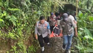Wisatawan Asal Banten Tiba-tiba Pingsan di Situ Gunung Sukabumi