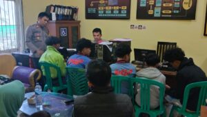 Potret 5 Remaja Diringkus Polisi, Niatnya Ingin Tawuran 