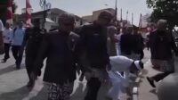 Momen Dedi Mulyadi Pungut Sampah di Kota Sukabumi, Langsung Masukkan ke Saku, Walikota Coba Minta!
