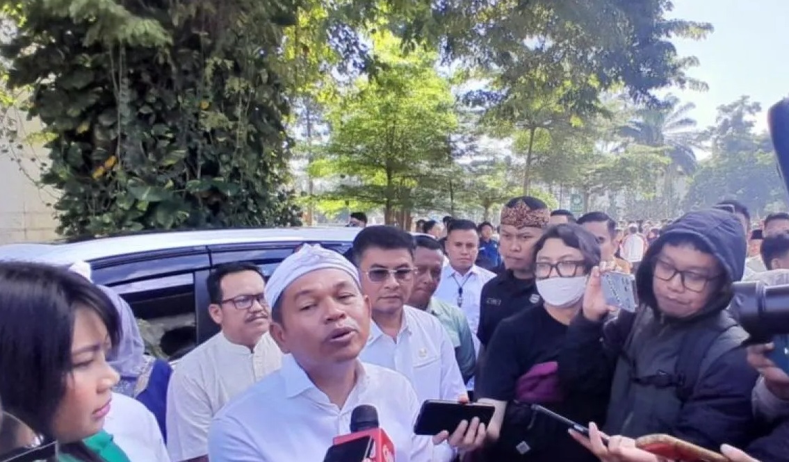 Gubernur Jawa Barat Dedi Mulyadi memberikan keterangan di Bandung. (Ricky Prayoga)