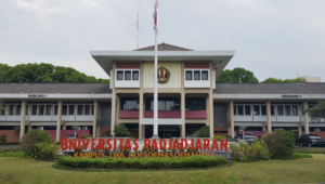 Ini Profil Dokter kandungan Garut, Alumni Fakultas Kedokteran Unpad