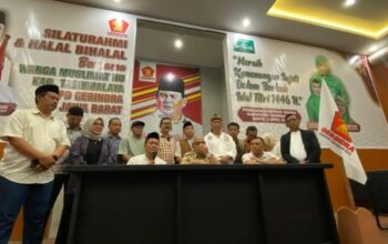 Ketua DPD Gerindra Jawa Barat, Amir Mahpud, menyatakan berdasarkan hitung cepat atau quick count pasangan nomor urut 2 Cecep Nurul Yakin-Asep Sopari Al-Ayubi menang 53,90 persen dalam Pemilihan Kepala Daerah Kabupaten Tasikmalaya, Jawa Barat, Sabtu.
