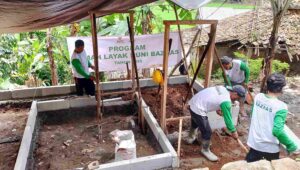 BAZNAS Kabupaten Sukabumi Perbaiki Rumah Mustahik di Sukabumi 