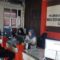 Petugas Disdukcapil Kabupaten Sukabumi, saat melayani warga untuk mengurus adminduk.