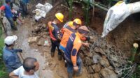 Antisipasi Longsor Susulan, BPBD Kota Sukabumi Pasang Bronjong