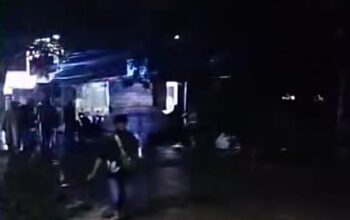 Hujan deras yang mengguyur wilayah Palabuhanratu sejak Sabtu (19/4/2025) menyebabkan banjir kembali melanda kawasan tersebut.