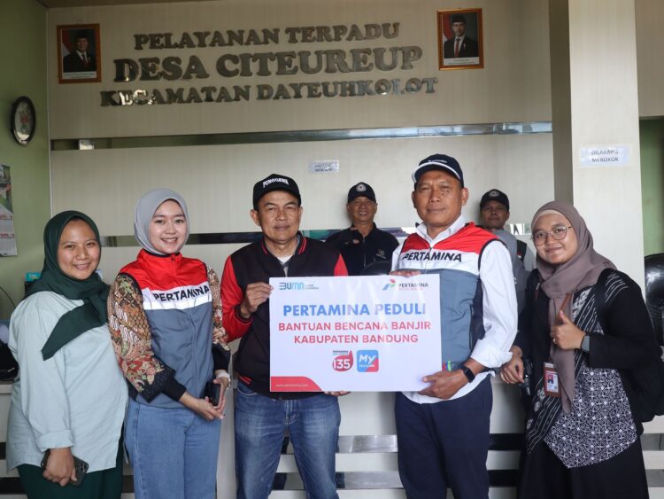 PT Pertamina Patra Niaga Regional JBB Salurkan Bantuan untuk Korban Banjir di Kabupaten Bandung