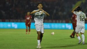 Jadwal Siaran Lengkap Persib Bandung vs Borneo FC, Selangkah Lagi Juara!