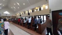Personel Polres Sukabumi Lakukan Pengamanan Paskah