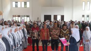 Bupati Sukabumi: Bidan Garda Terdepan Keselamatan dan Kesehatan Generasi Bangsa