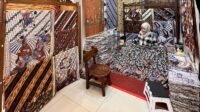 Setia Pada Lilin, Bukan Printing: Dimas Batik Jadi Penjaga Terakhir Batik Tulis Tasikmalaya