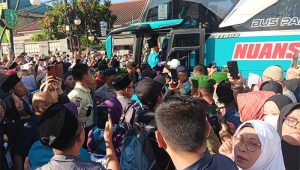 269 Jemaah Haji Kota Sukabumi Kloter 30 Melenggang ke Tanah Suci