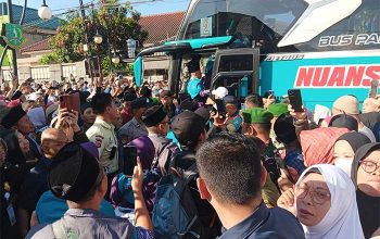 Jemaah Haji Kota Sukabumi Kloter 30
