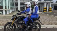 Tips Aman dan Nyaman Saat Dibonceng Sepeda Motor