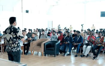 Kantor Imigrasi Kelas I Non TPI Sukabumi menggelar kegiatan edukasi keimigrasian di Universitas Nusa Putra, Kabupaten Sukabumi. (Antara/Imigrasi Sukabumi).
