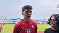 Kiper Persib Kevin Mendoza Pastikan Pertandingan Lawan Persis Jadi Laga Perpisahan