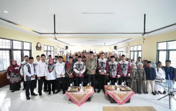 Wali Kota Sukabumi, H. Ayep Zaki, menegaskan pentingnya pendidikan karakter berbasis Islam dalam membentuk generasi berakhlak mulia.