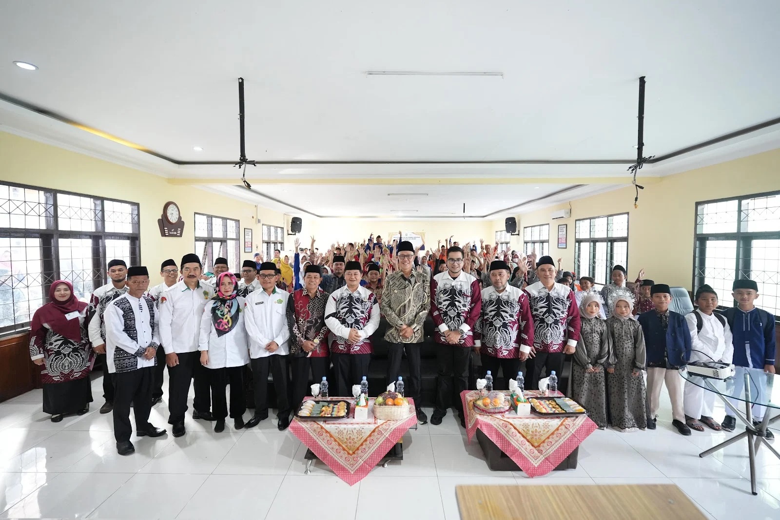 Wali Kota Sukabumi, H. Ayep Zaki, menegaskan pentingnya pendidikan karakter berbasis Islam dalam membentuk generasi berakhlak mulia.