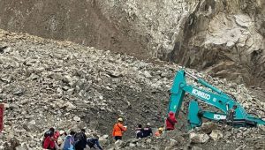 11 Korban Longsor Gunung Kuda Cirebon Belum Ditemukan