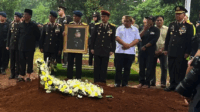 Prosesi pemakaman Komjen (Purn) Jusuf Manggabarani (Dok pribadi)