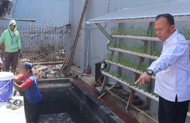 PANEN: Lapas Kelas IIB Sukabumi, saat melakukan panen ikan lele, belum lama ini.(FT: IST)
