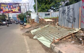 LENGGANG: Kondisi pembangunan Gerai Mie Gacoan di Jalan Otto Iskandardinata, Kelurahan Kebonjati, Kecamatan Cikole, belum lama ini.(FT: IST)
